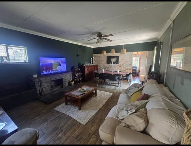 4 BEDROOM HOUSE FOR SALE IN THREE RIVERS